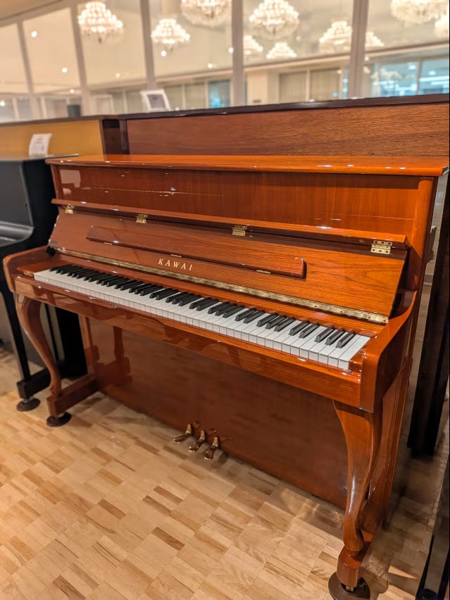 Kawai カワイ LD22WF エレガントな猫足のアップライトピアノ&椅子♪ Kawai カワイ LD22WF エレガントな猫足のアップライトピアノ&椅子
